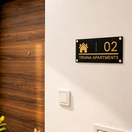 Triana Boutique 02 Апартаменты *